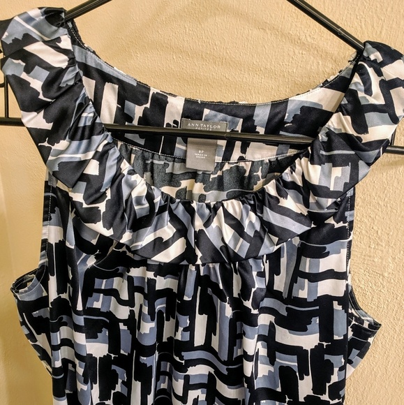 Sleeveless blouse - Picture 1 of 3